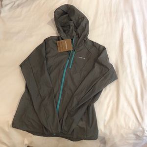 PATAGONIA: Grey and Blue Houdini Windbreaker